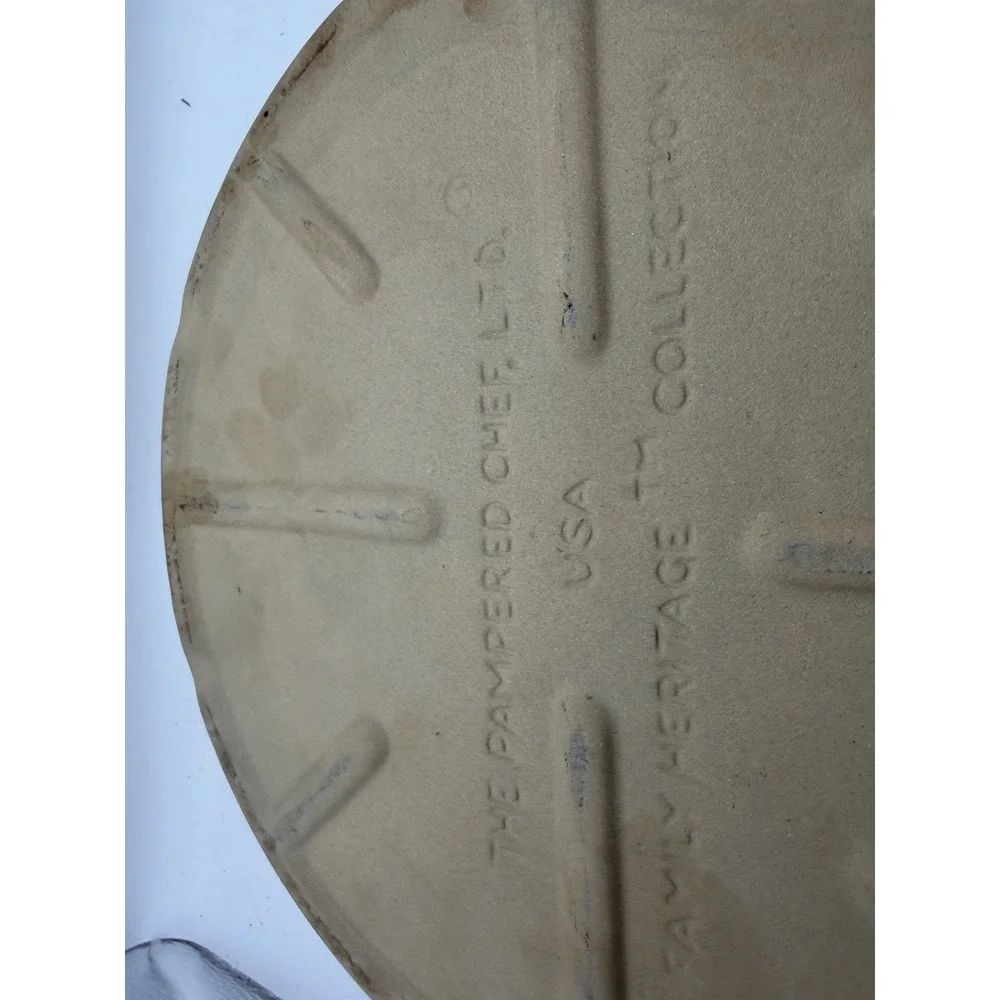 Pampered Chef Family Heritage Stoneware Round Baking Dish Pizza Pan USA
